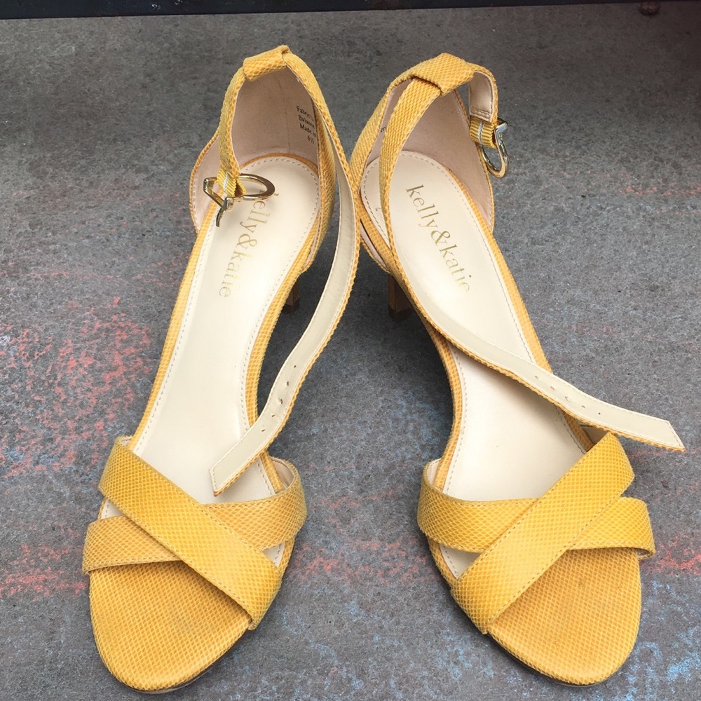Kelly & Katie yellow mustard kitty heel sandals